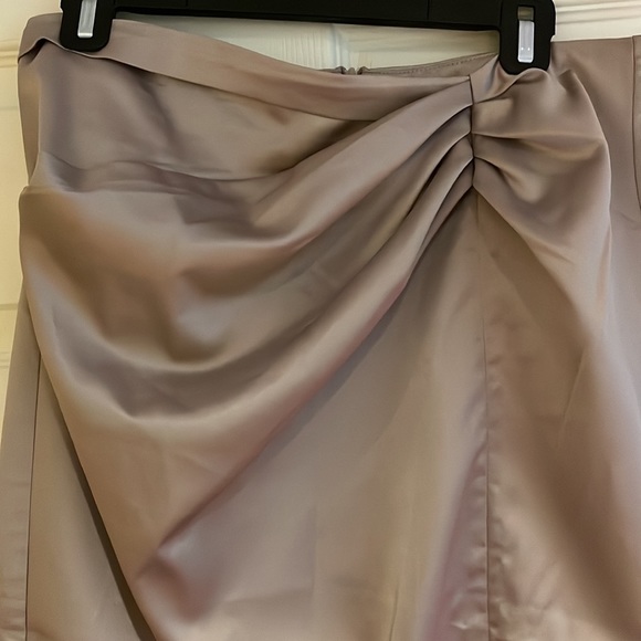 NWT Ro & De co-ord skirt in beige size large - Picture 2 of 6